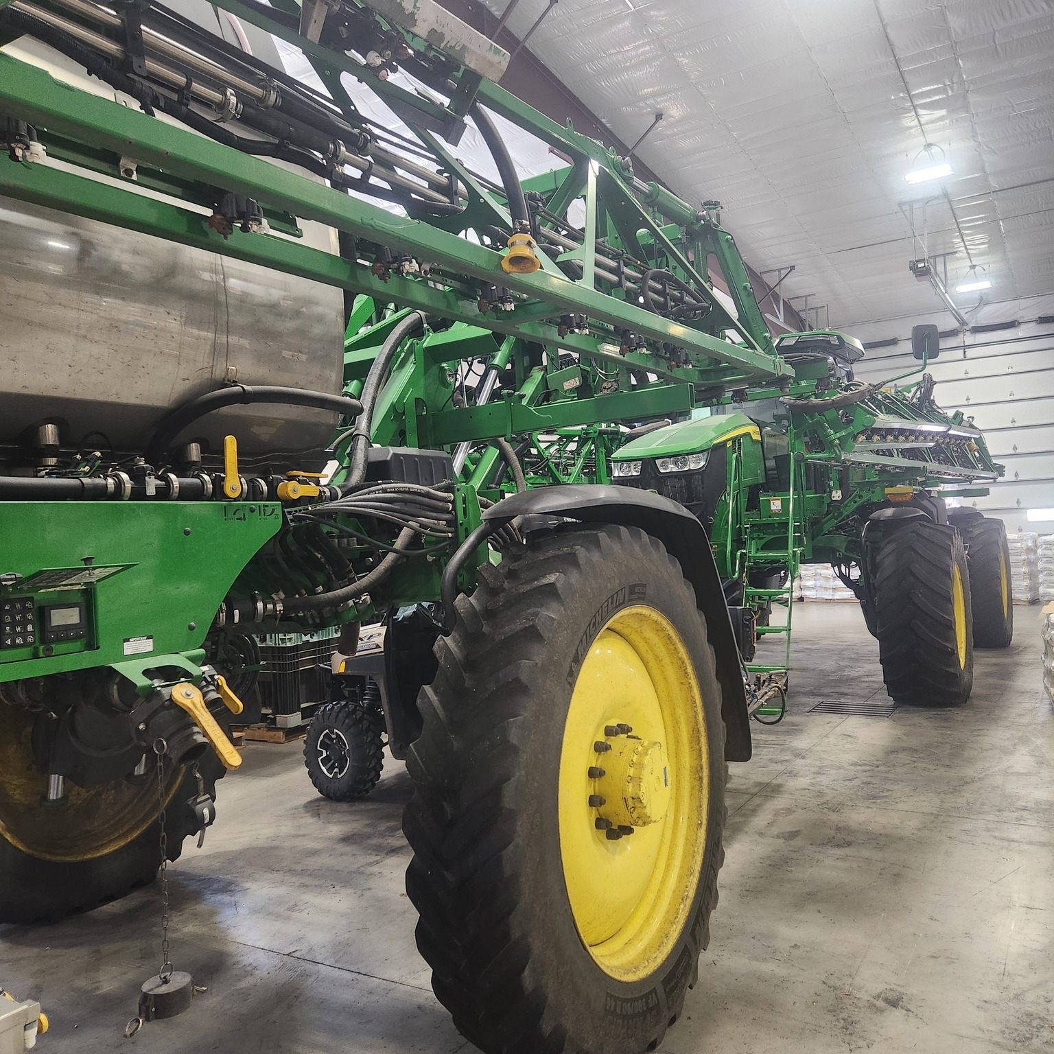 2023 John Deere 412R Self-Propelled Sprayer