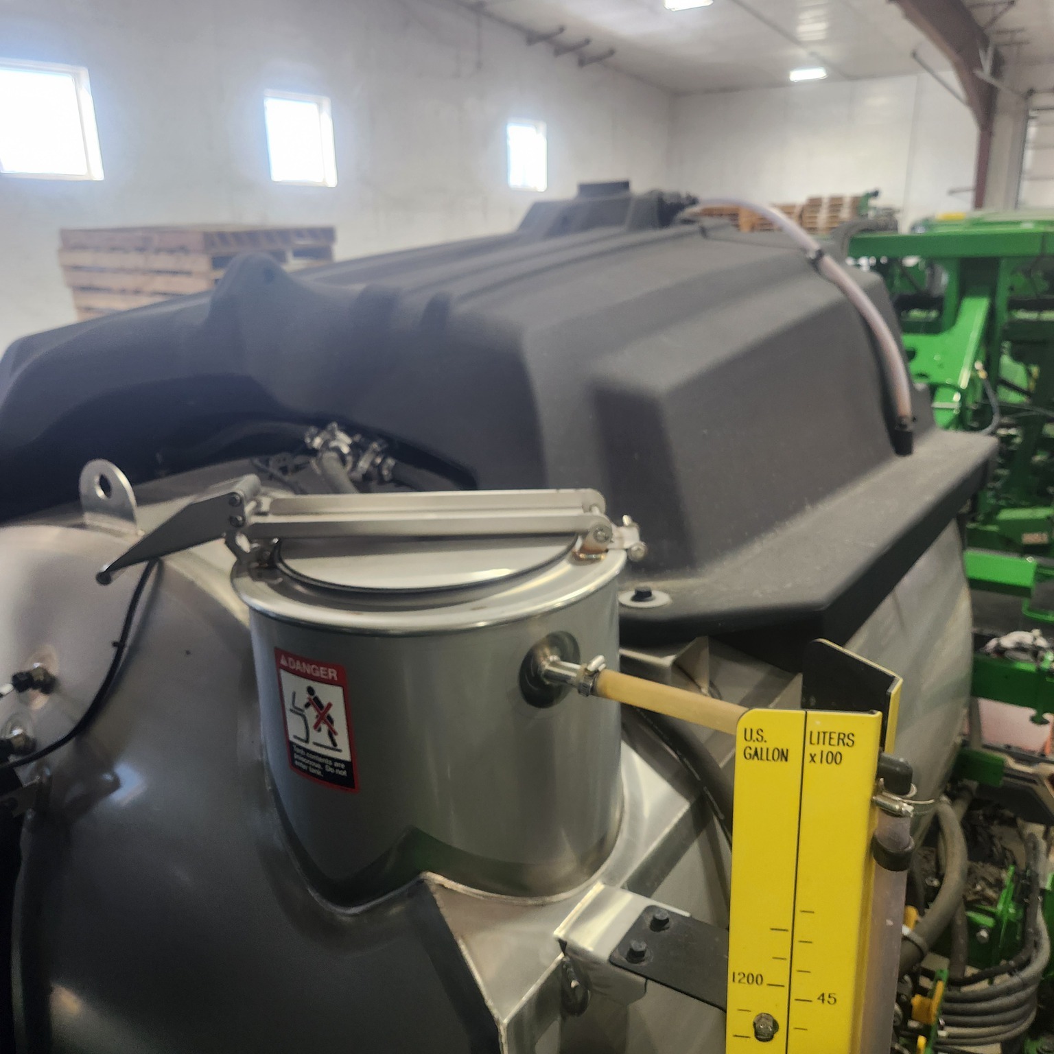 2023 John Deere 412R Self-Propelled Sprayer
