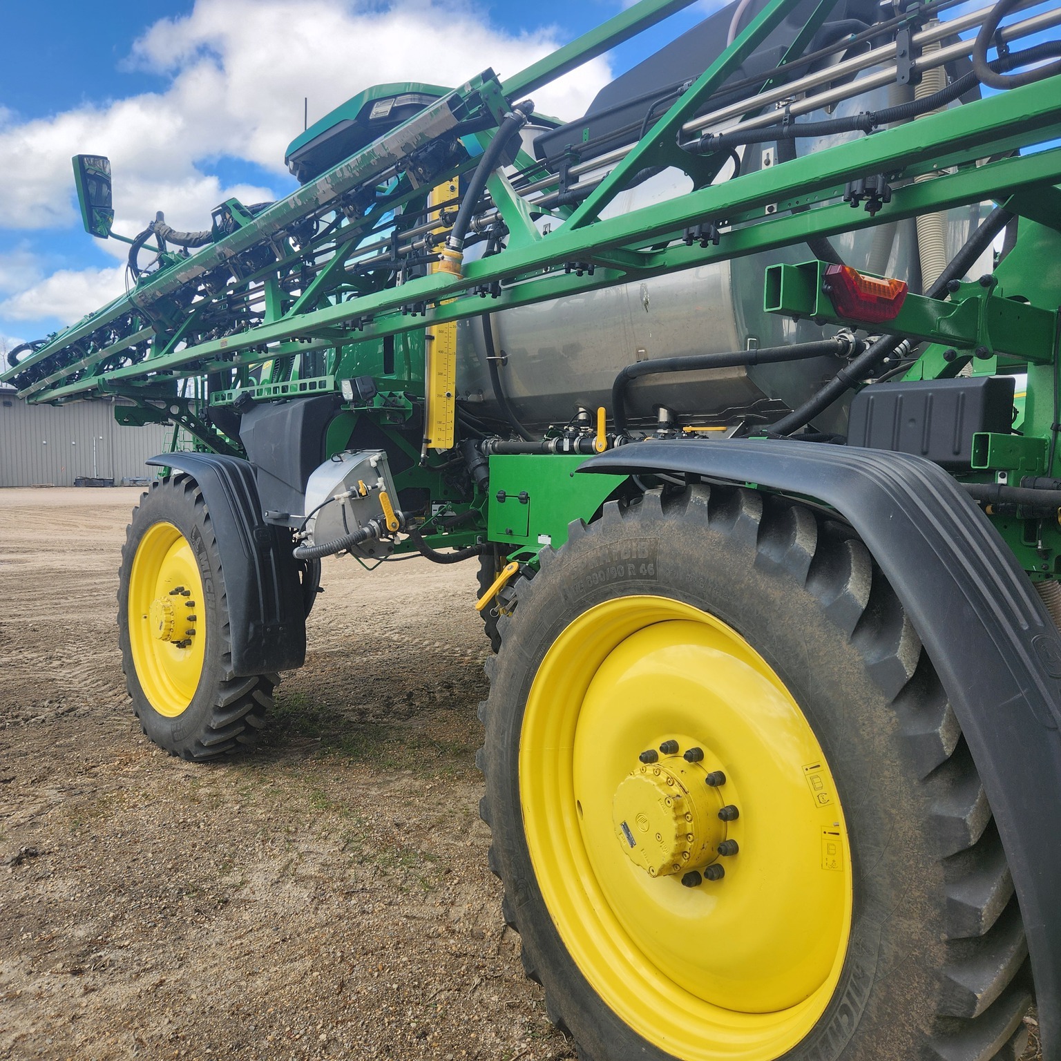 2023 John Deere 412R Self-Propelled Sprayer