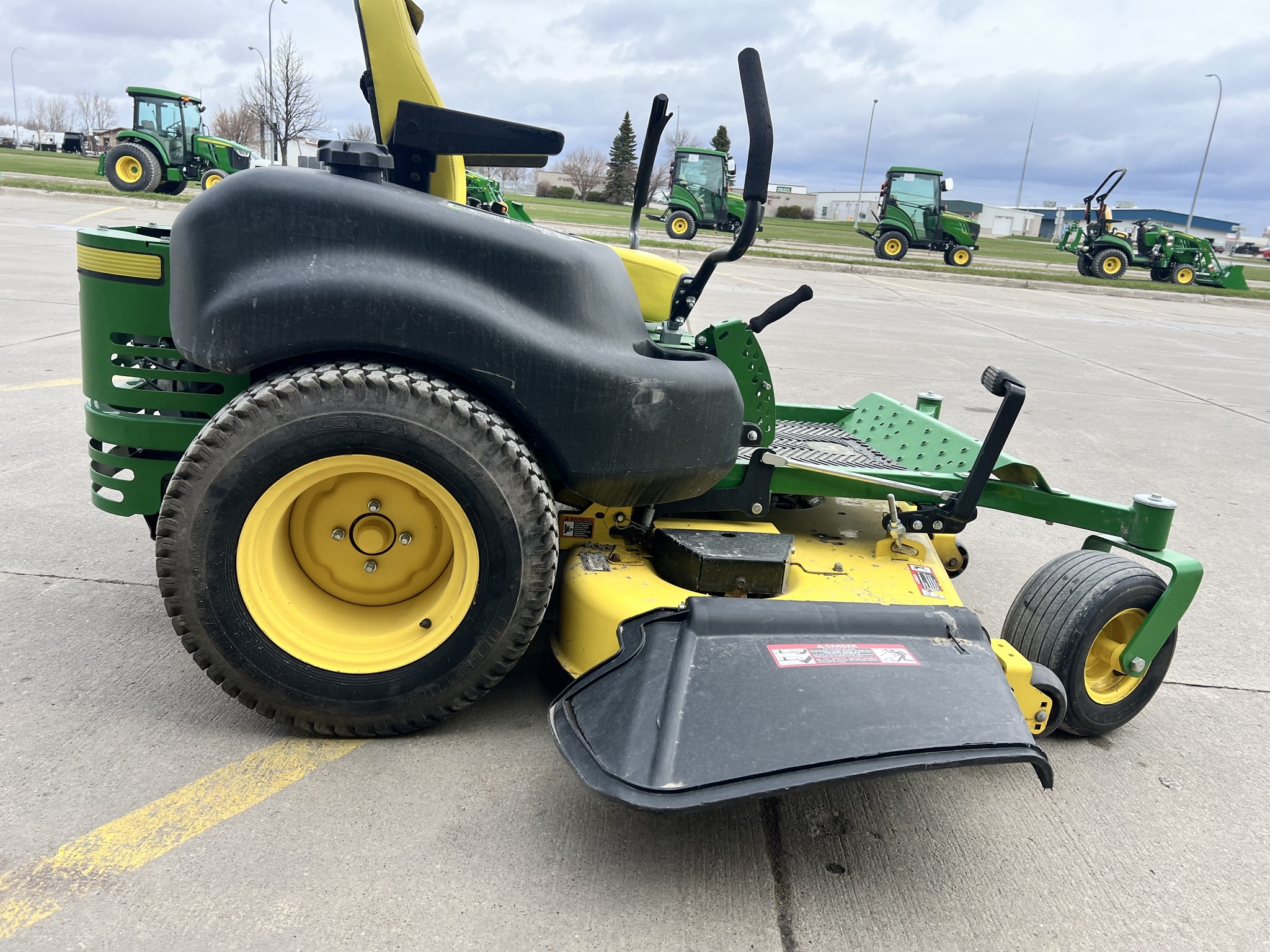 2015 John Deere Z665 Lawn Mower
