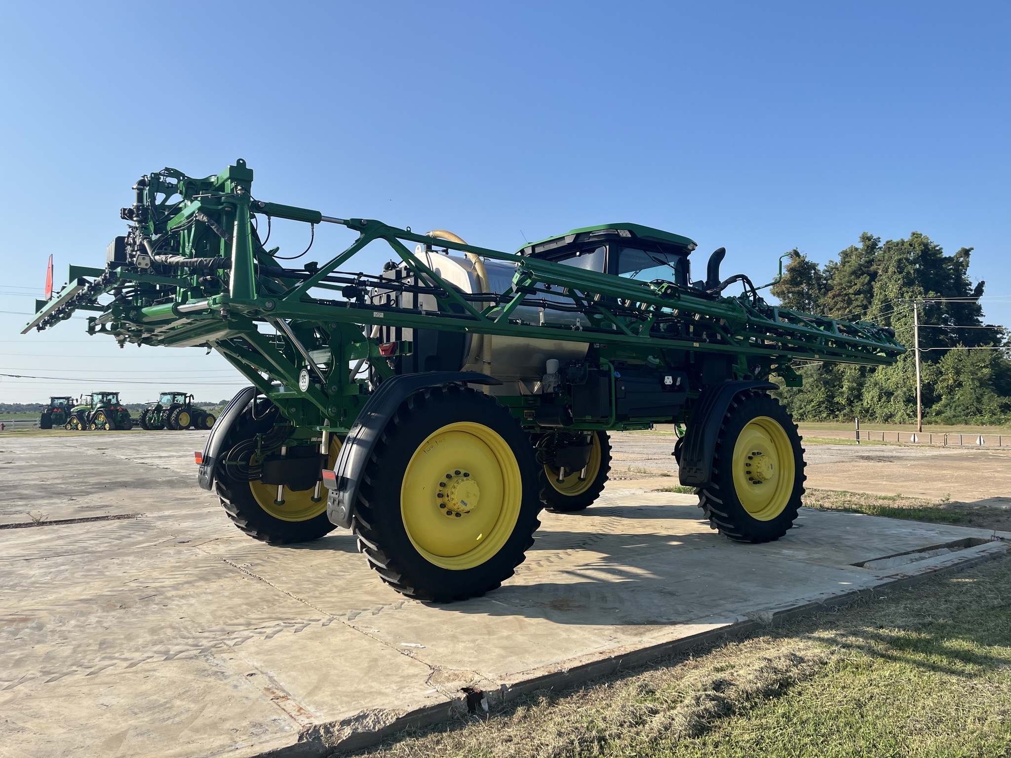 2022 John Deere 410R Self-Propelled Sprayer