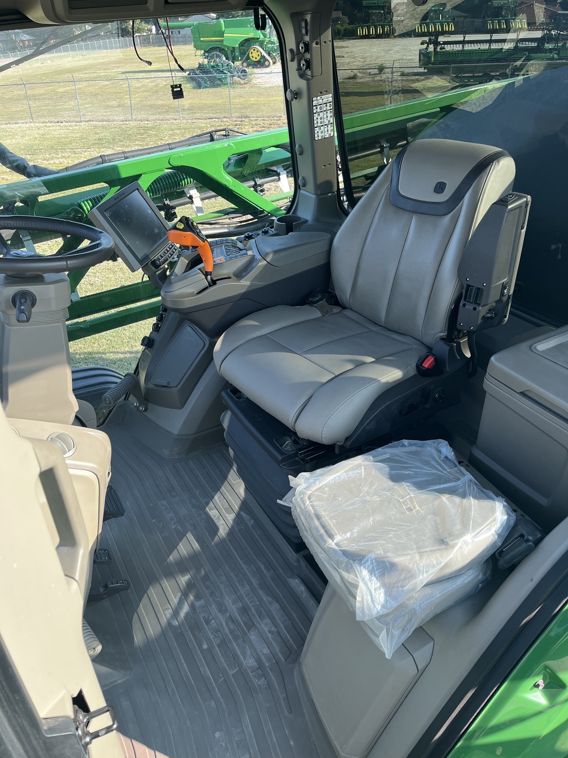 2022 John Deere 410R Self-Propelled Sprayer