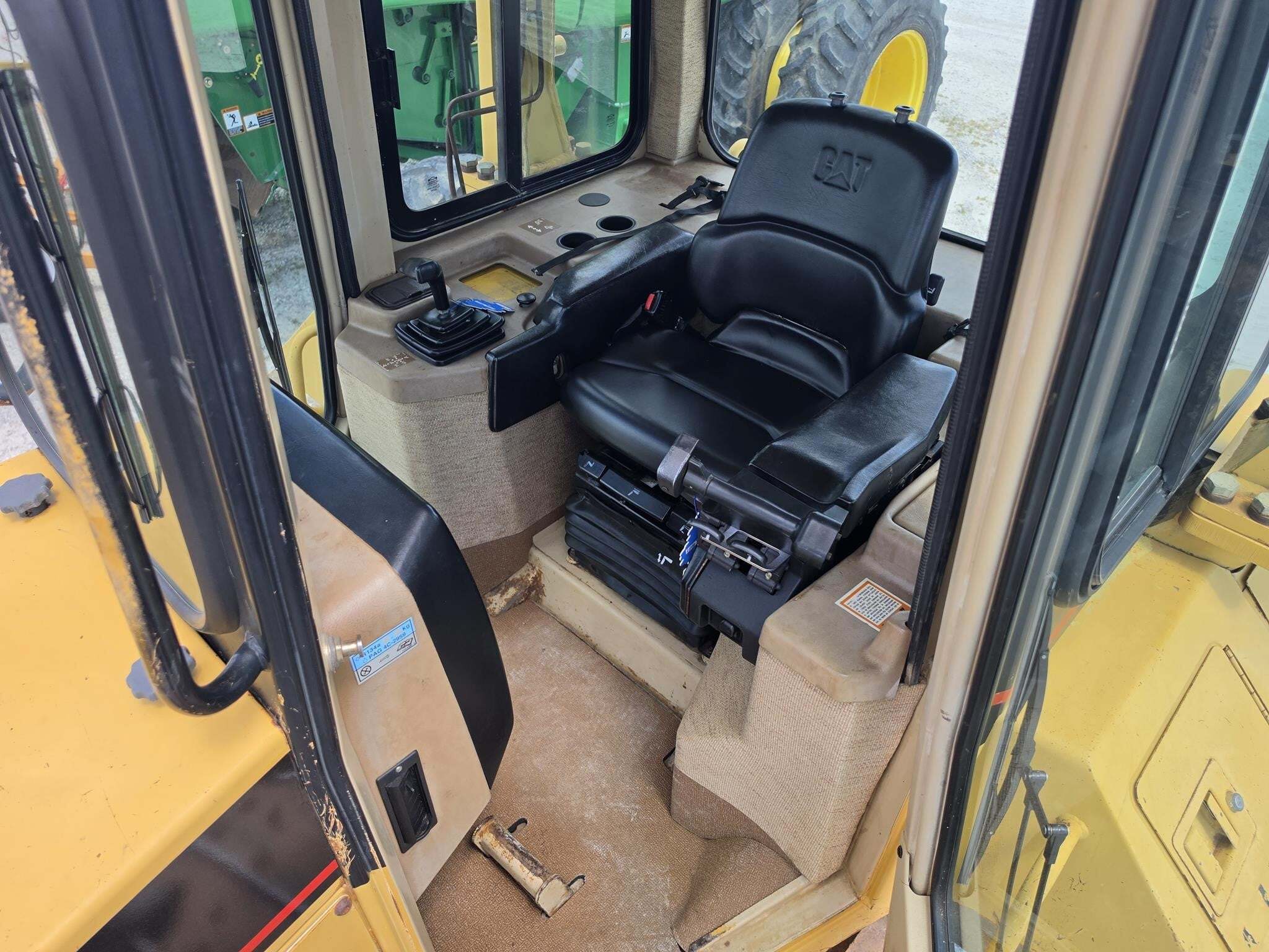 2002 Caterpillar D6M LGP Dozer