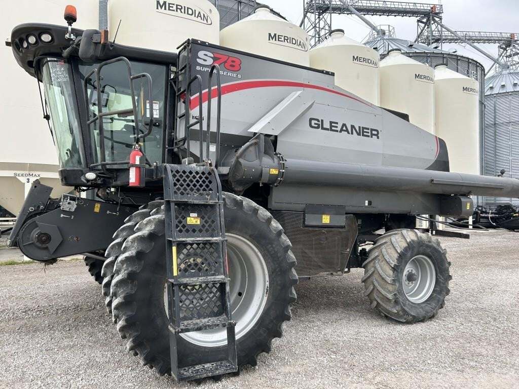 2014 Gleaner S78 Combine