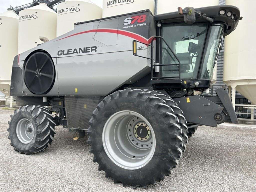 2014 Gleaner S78 Combine