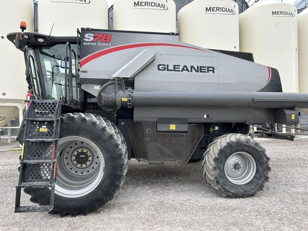 2014 Gleaner S78 Combine