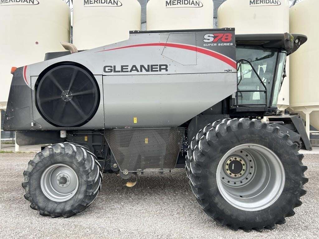 2014 Gleaner S78 Combine
