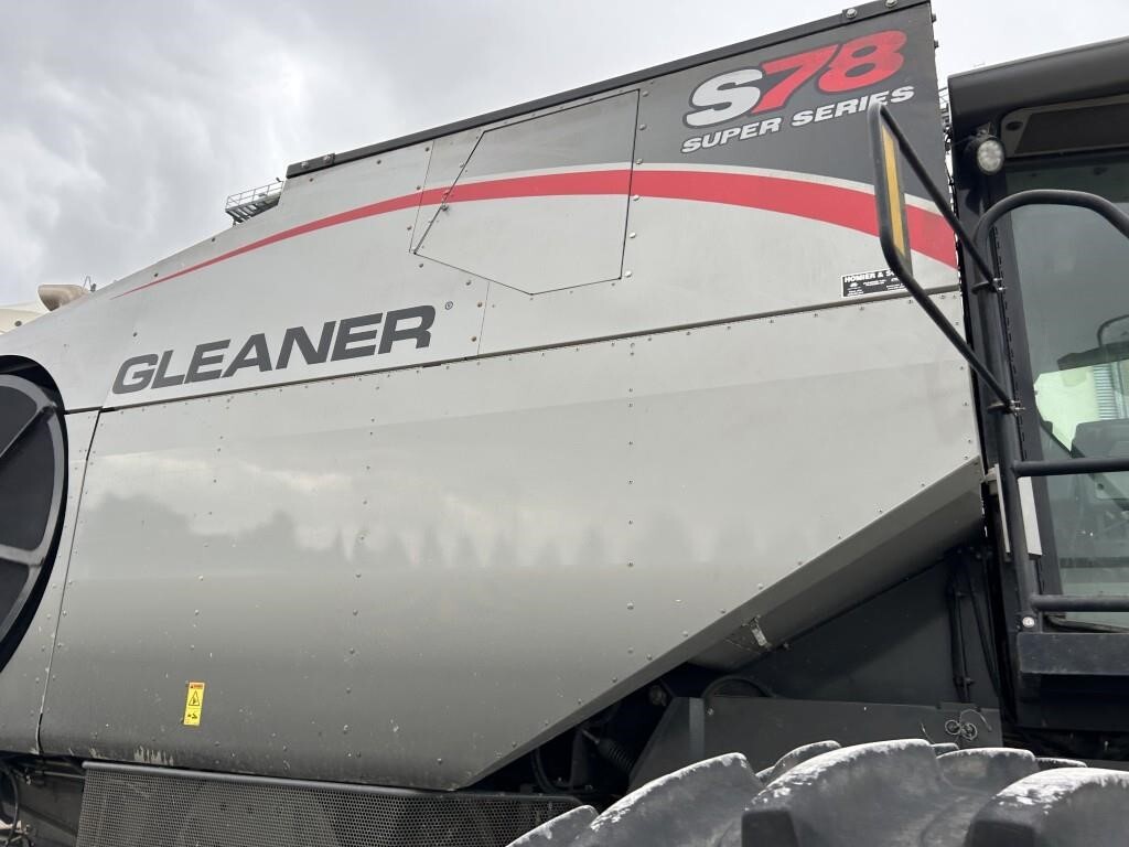 2014 Gleaner S78 Combine