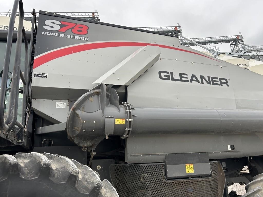 2014 Gleaner S78 Combine