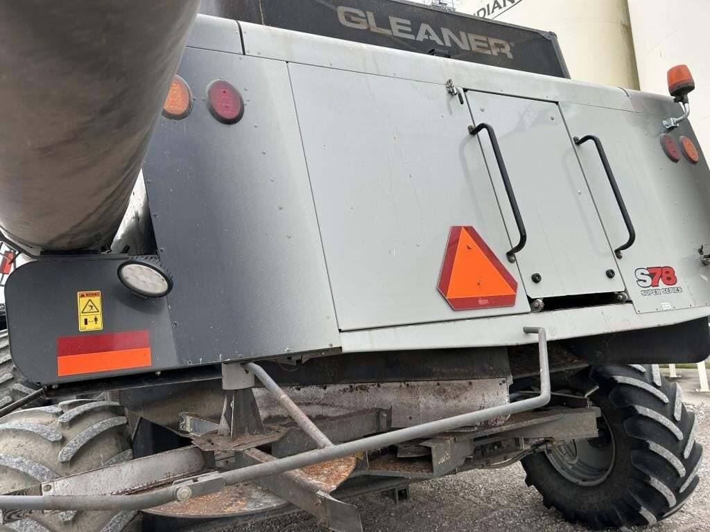 2014 Gleaner S78 Combine
