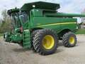 2013 John Deere S680 Combine