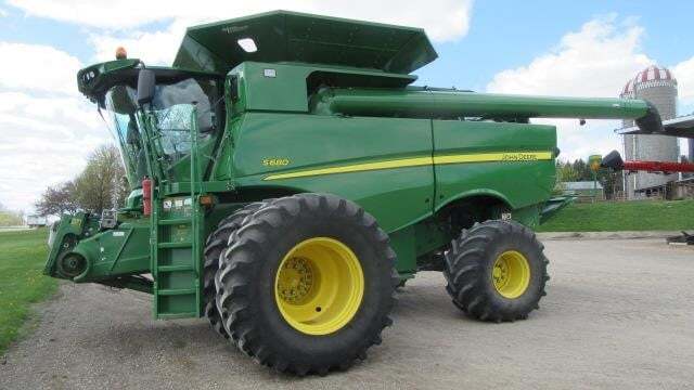 2013 John Deere S680 Combine