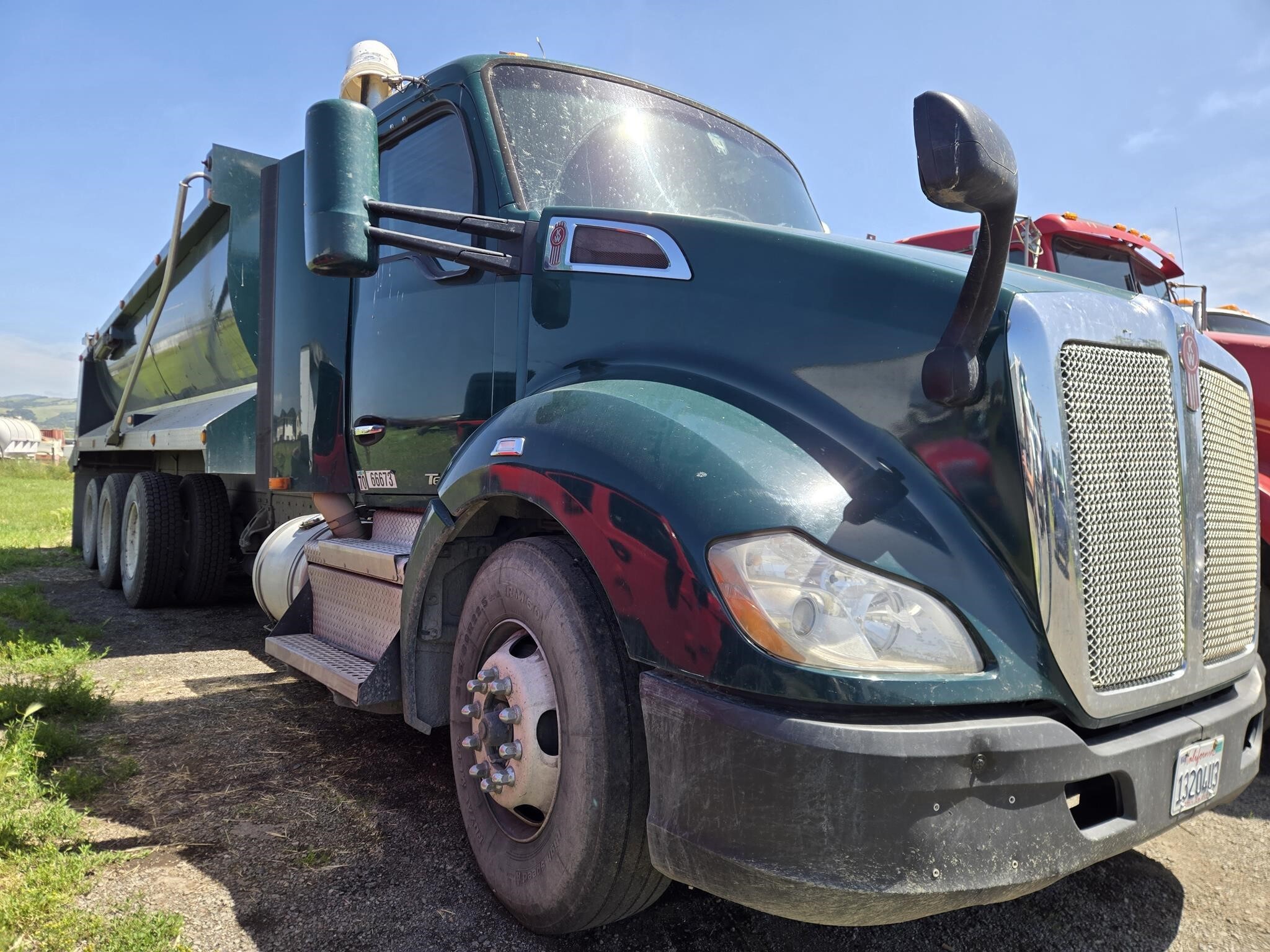 2019 Kenworth T680 Semi Trucks/Trailer