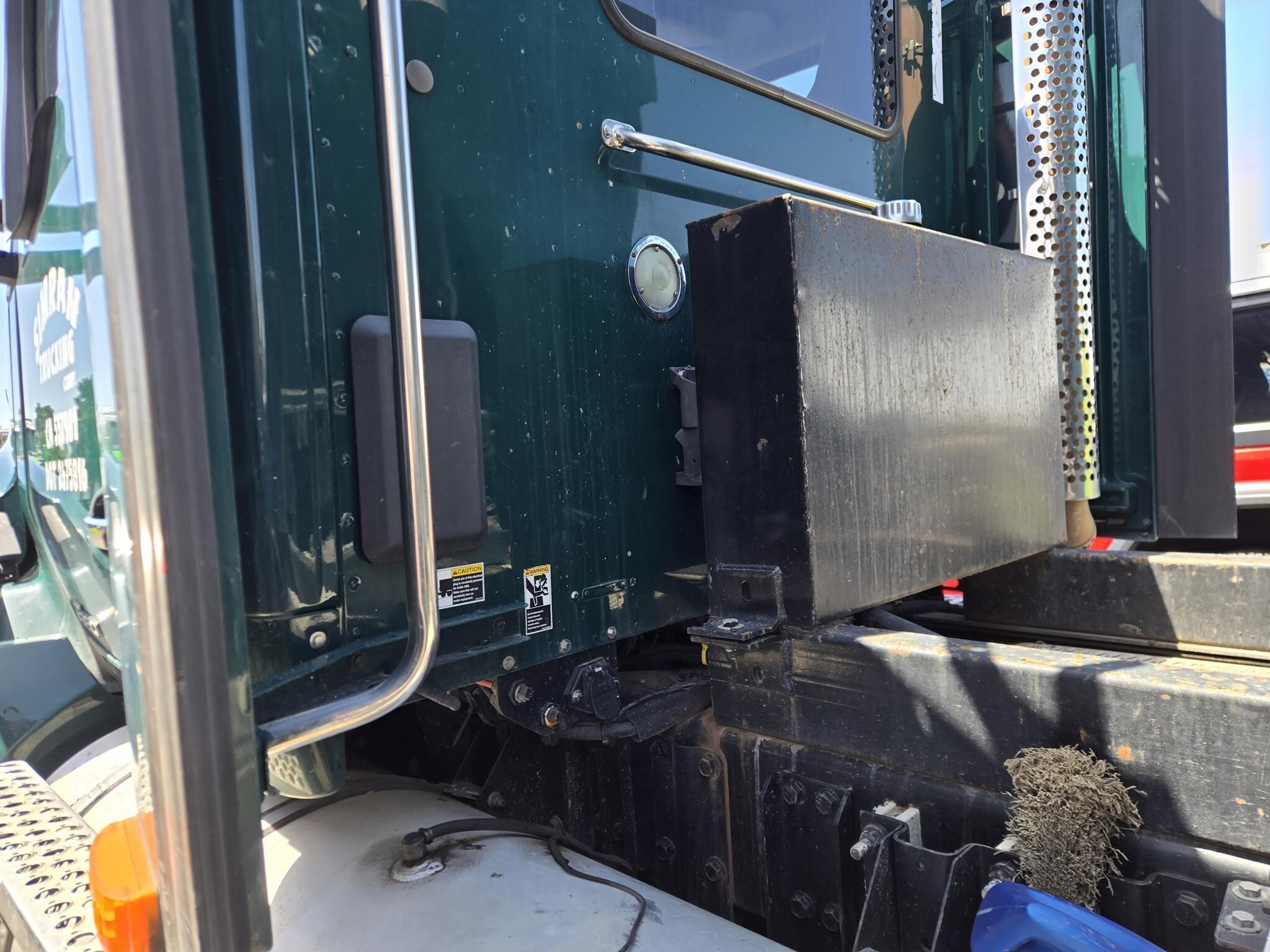 2019 Kenworth T680 Semi Trucks/Trailer