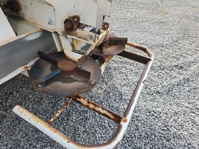  Dalton Ag Products S650 Pull-Type Fertilizer Spreader