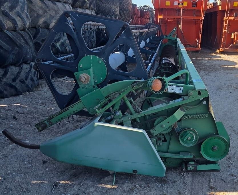 1997 John Deere 9600 Combine