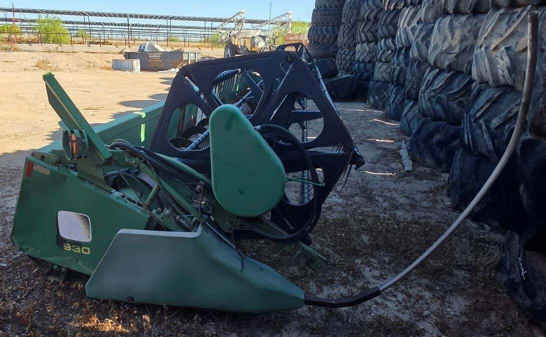 1997 John Deere 9600 Combine