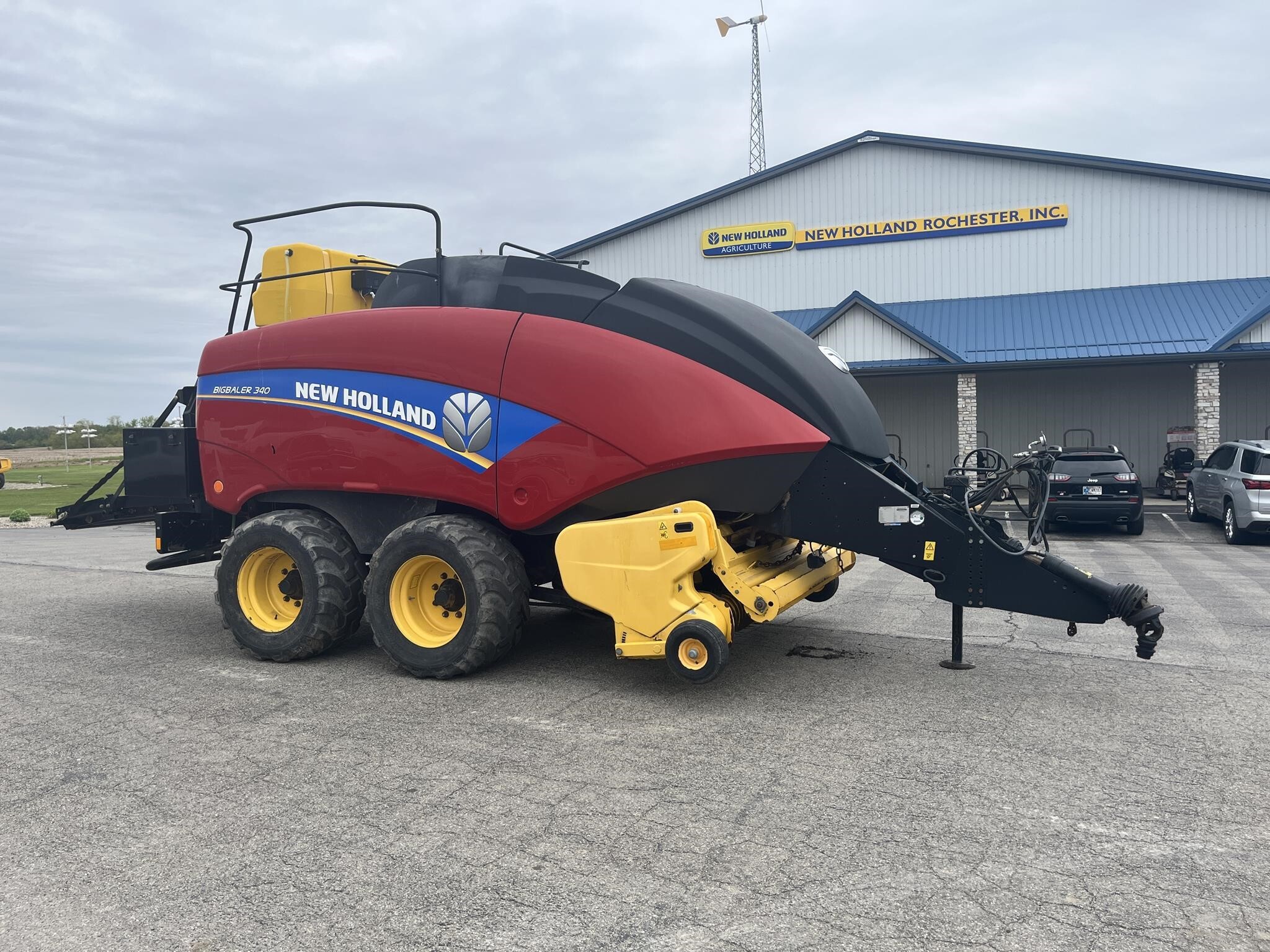 2014 New Holland Big Baler 340S Big Square Baler