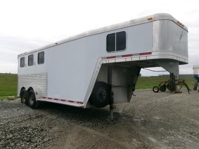 2004 Featherlite 8541 Livestock Trailer