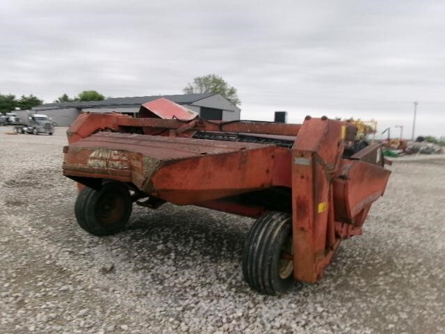  New Idea 509 Pull-Type Windrowers and Swather