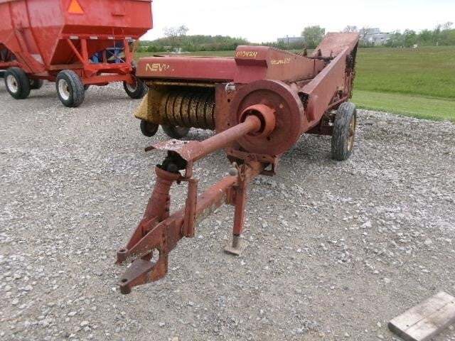  New Holland HAYLINER 273 Small Square Baler