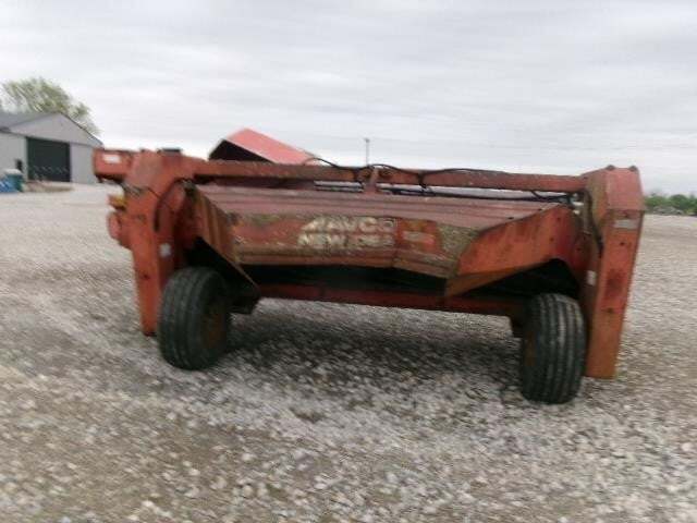  New Idea 509 Pull-Type Windrowers and Swather