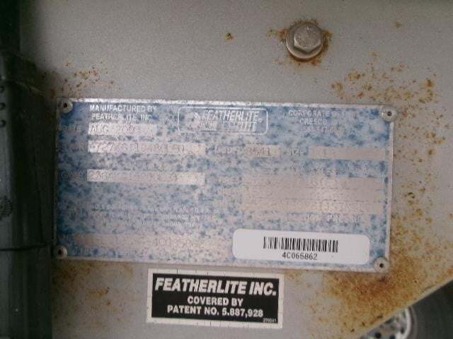 2004 Featherlite 8541 Livestock Trailer