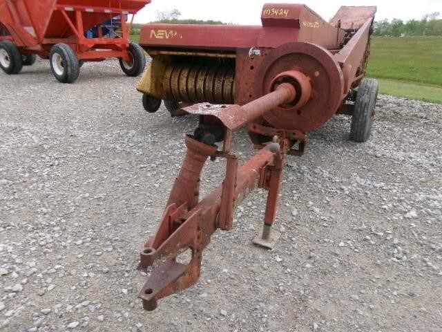  New Holland HAYLINER 273 Small Square Baler