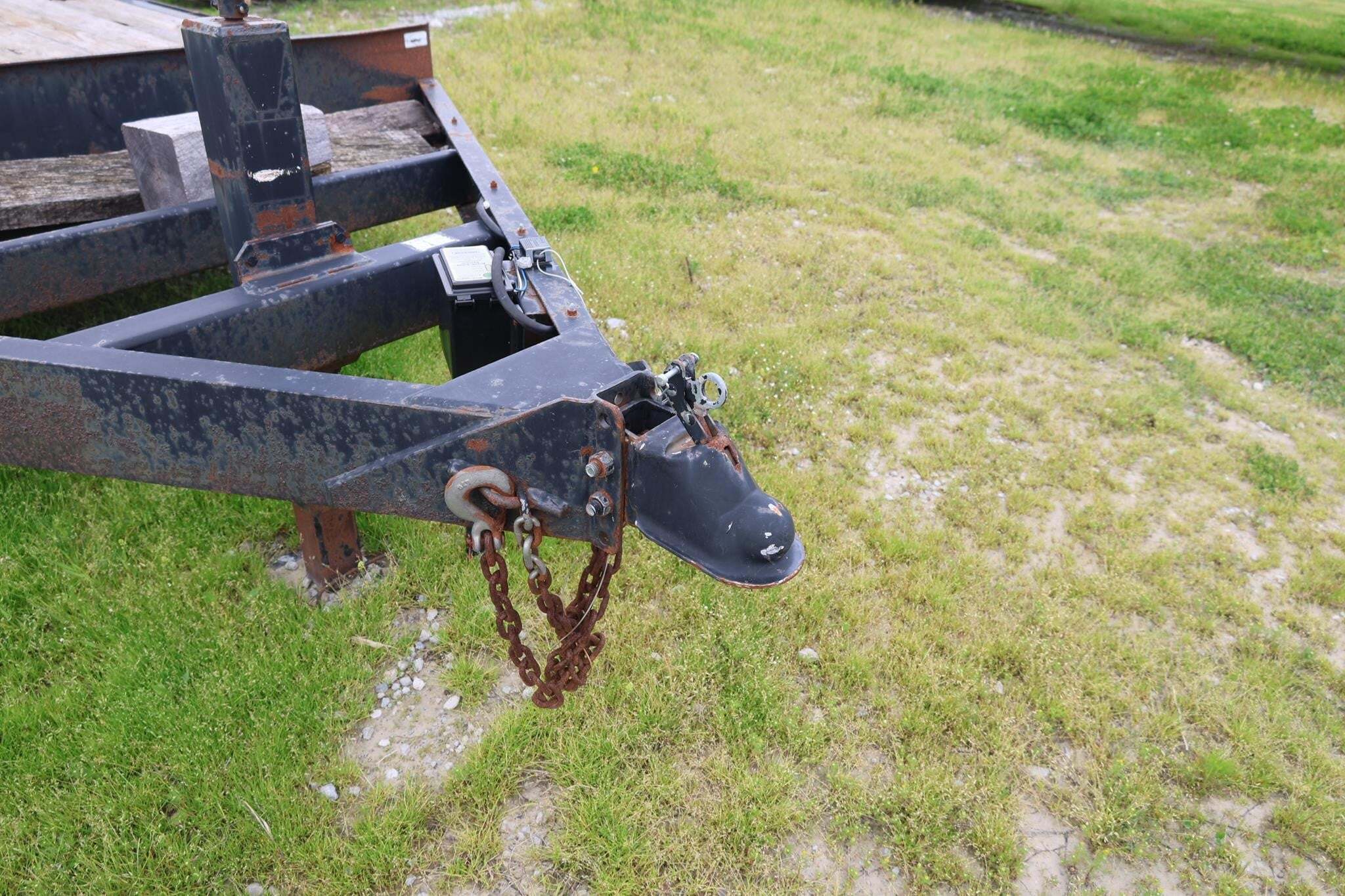 2009 Pequea 1018SST Flatbed Trucks/Trailer