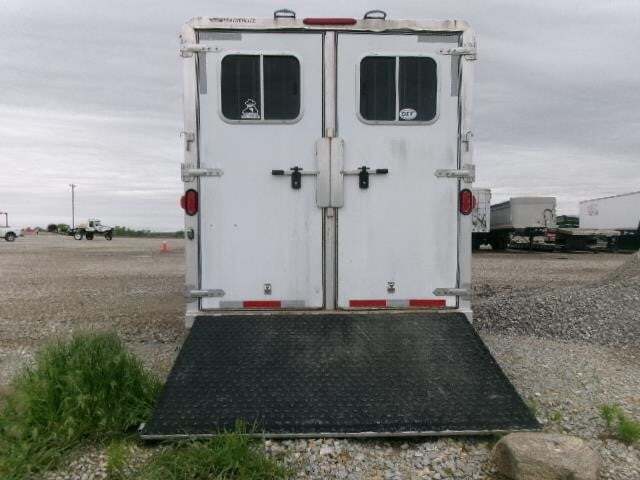2004 Featherlite 8541 Livestock Trailer