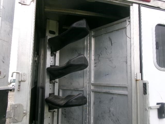 2004 Featherlite 8541 Livestock Trailer
