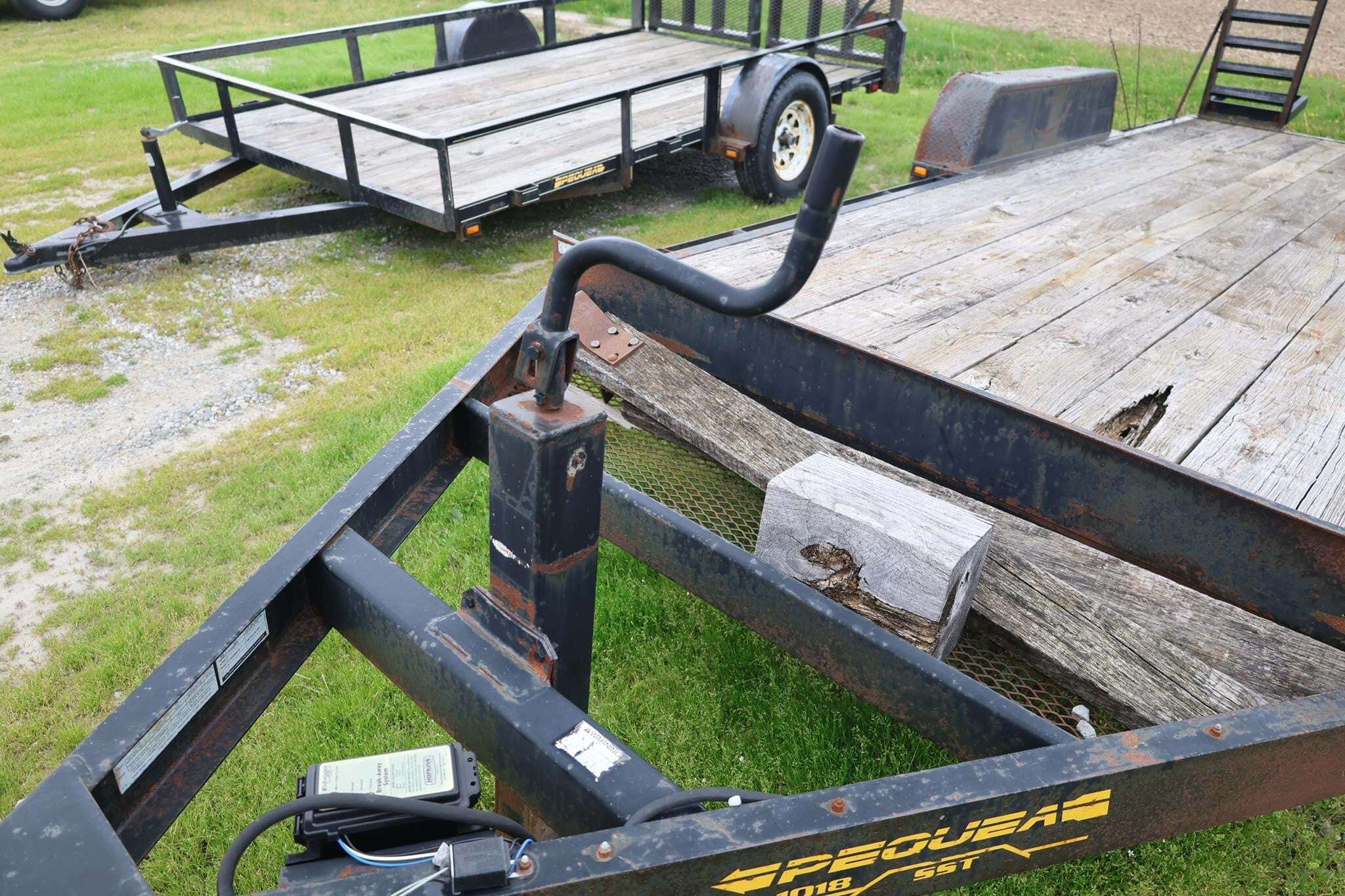2009 Pequea 1018SST Flatbed Trucks/Trailer