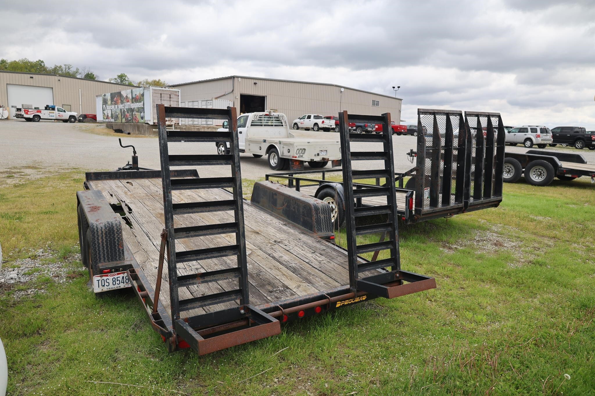 2009 Pequea 1018SST Flatbed Trucks/Trailer