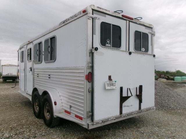2004 Featherlite 8541 Livestock Trailer