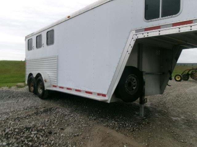 2004 Featherlite 8541 Livestock Trailer