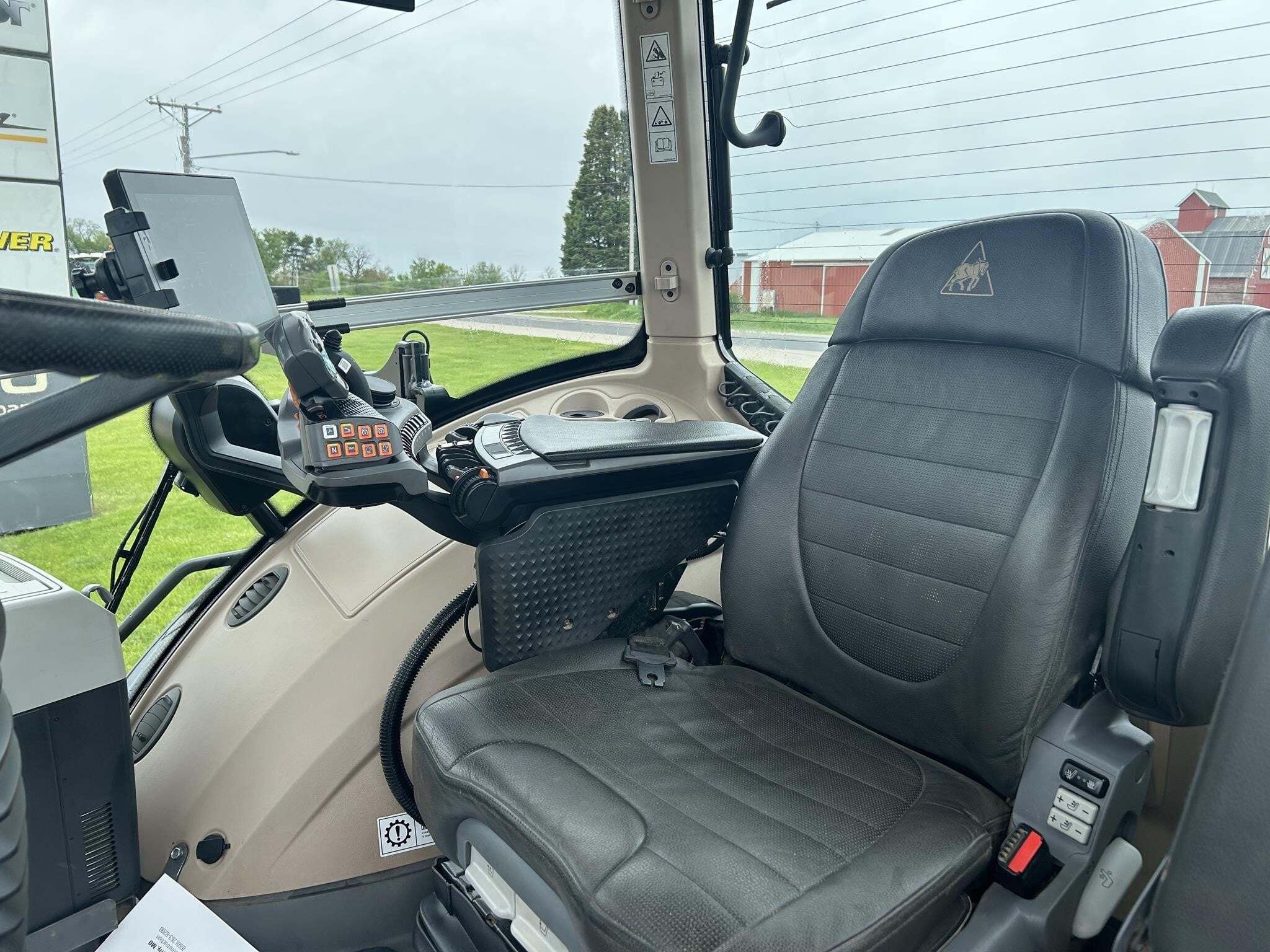 2023 Fendt 1042 Vario Tractor