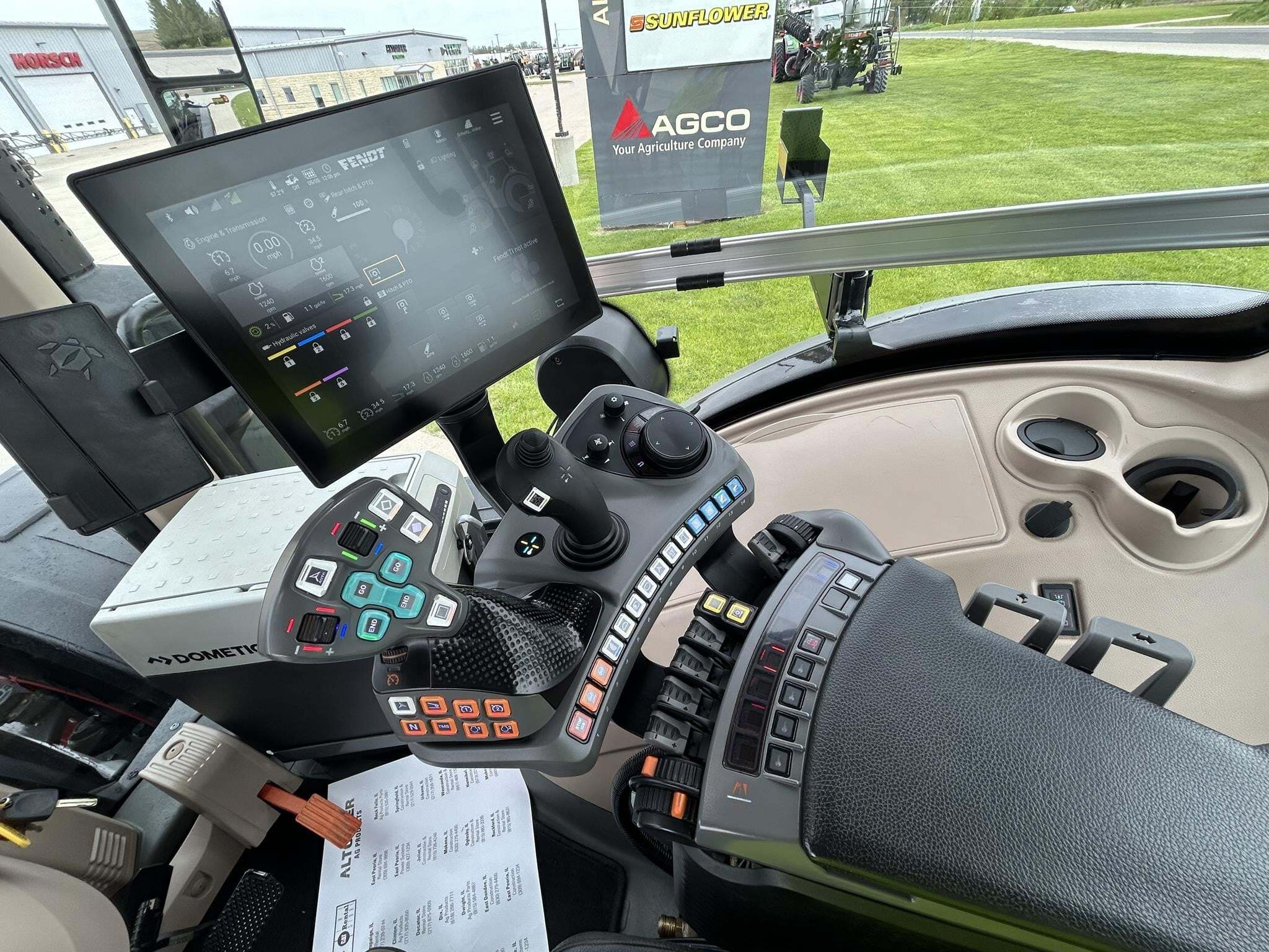 2023 Fendt 1042 Vario Tractor