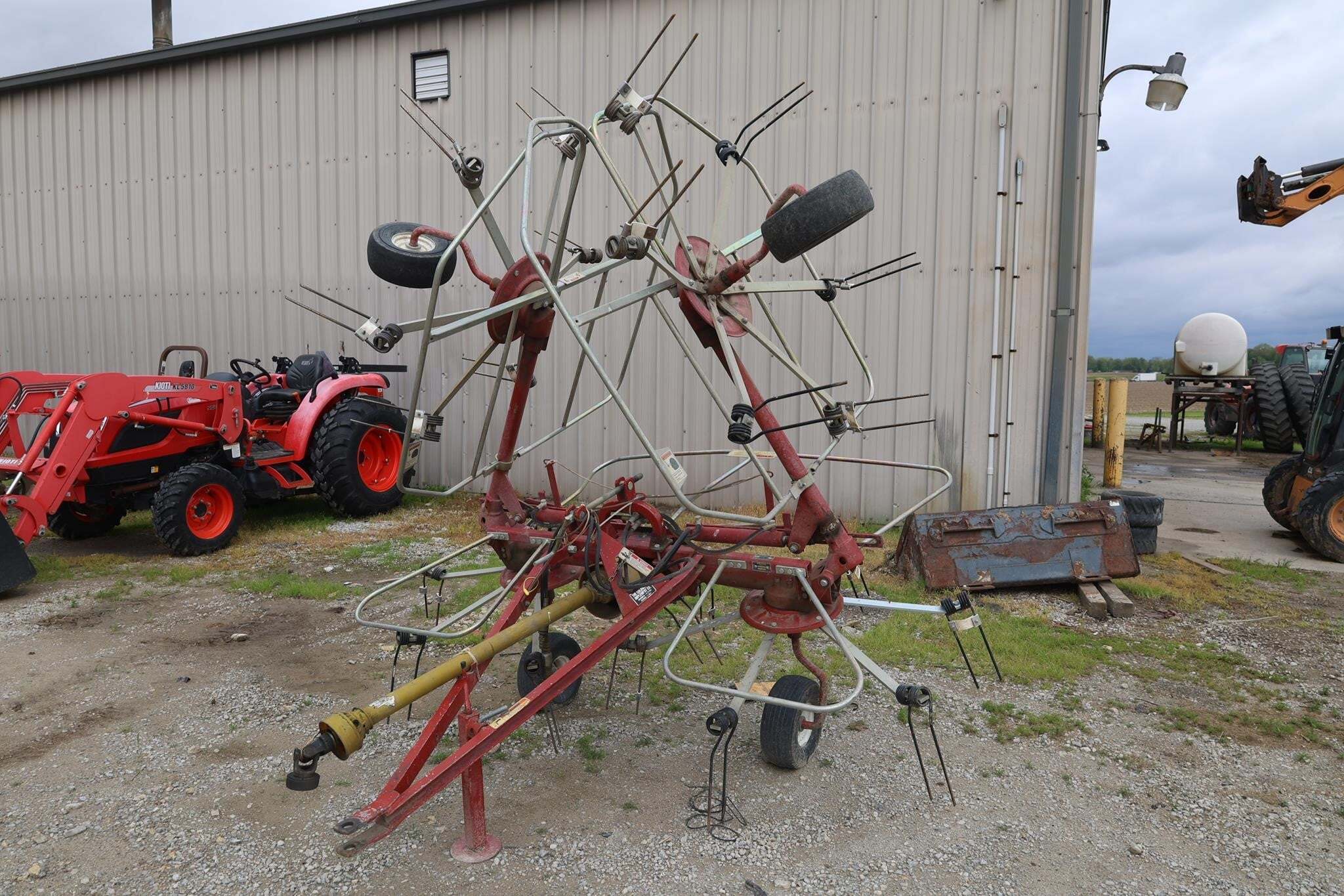  AGCO 4217 Tedder