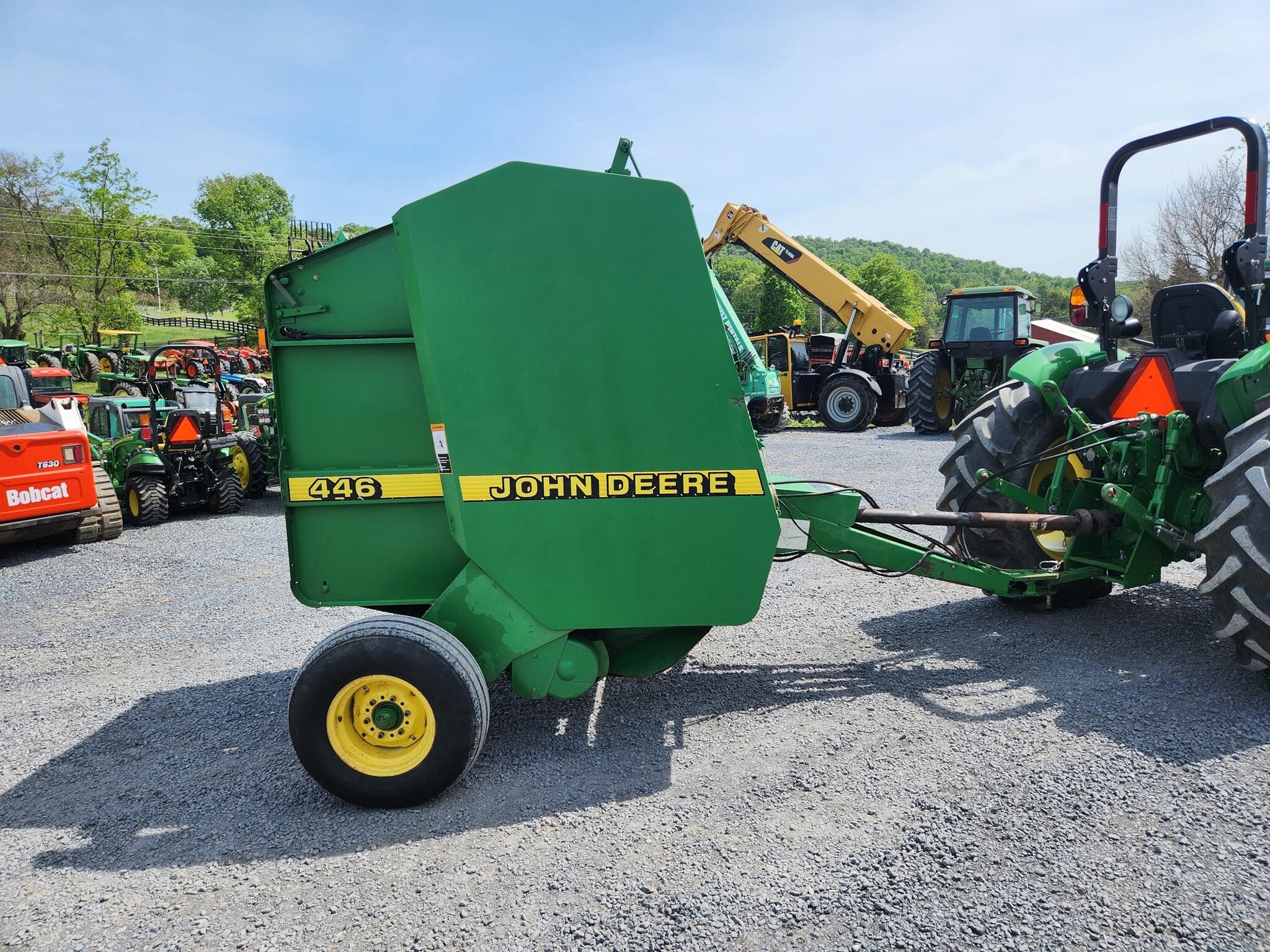 1997 John Deere 446 Round Baler
