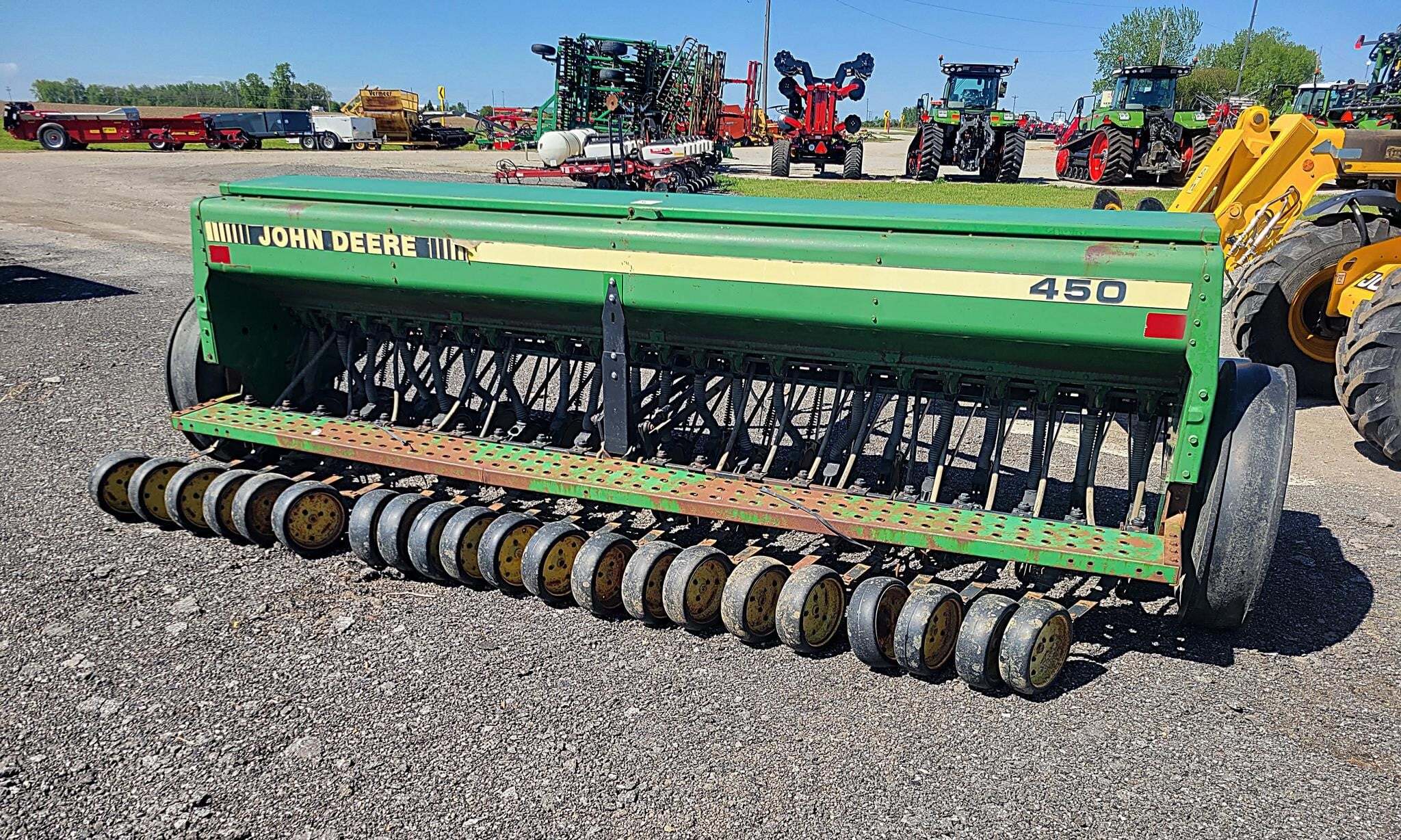  John Deere 450 Drill