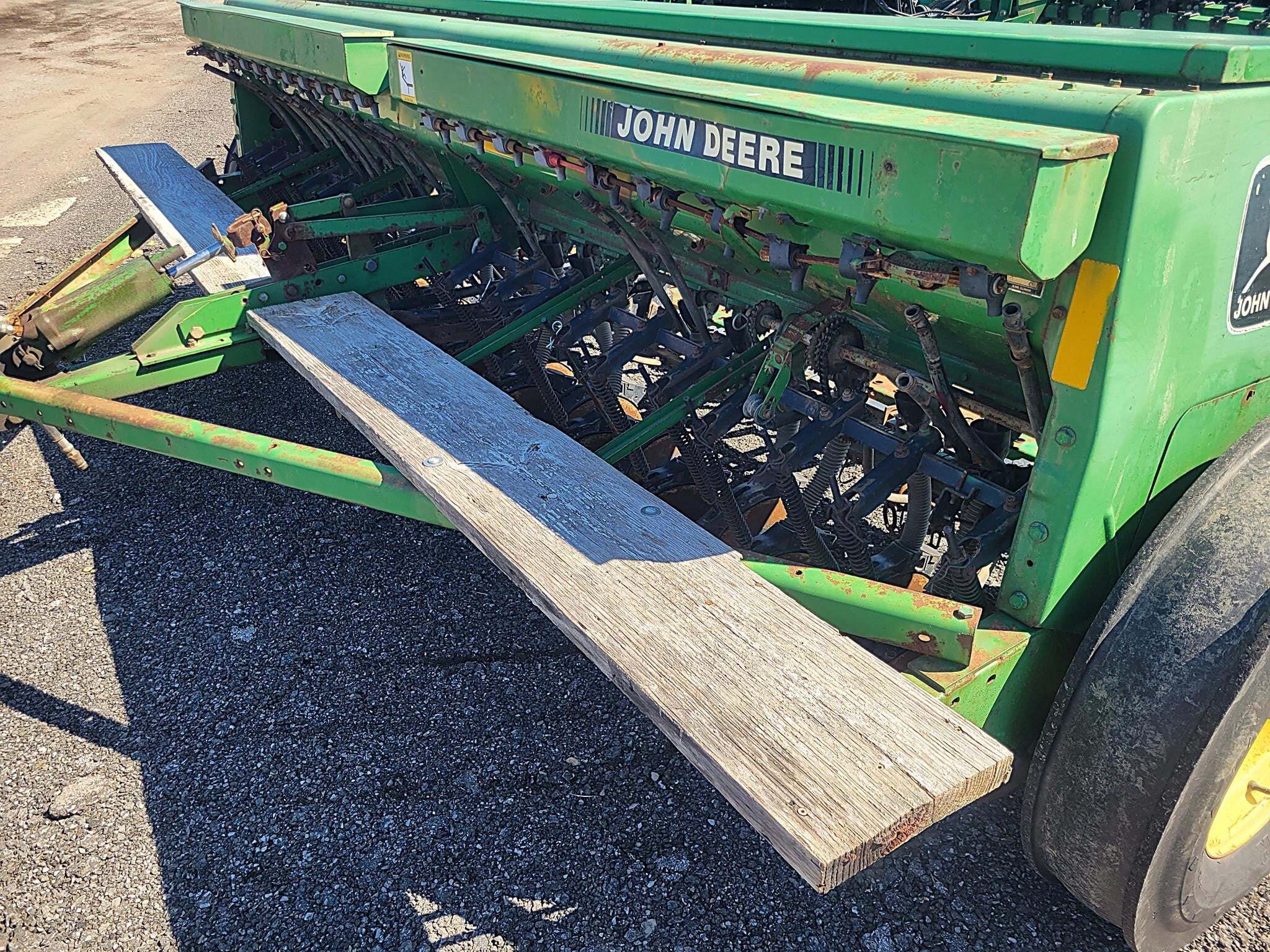  John Deere 450 Drill