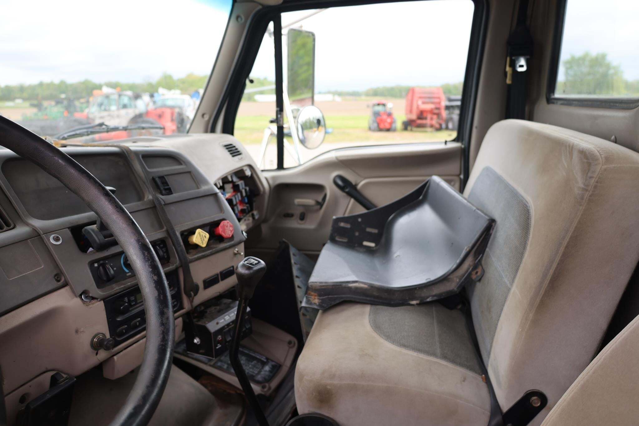 2006 Sterling ACTERRA Semi Trucks/Trailer