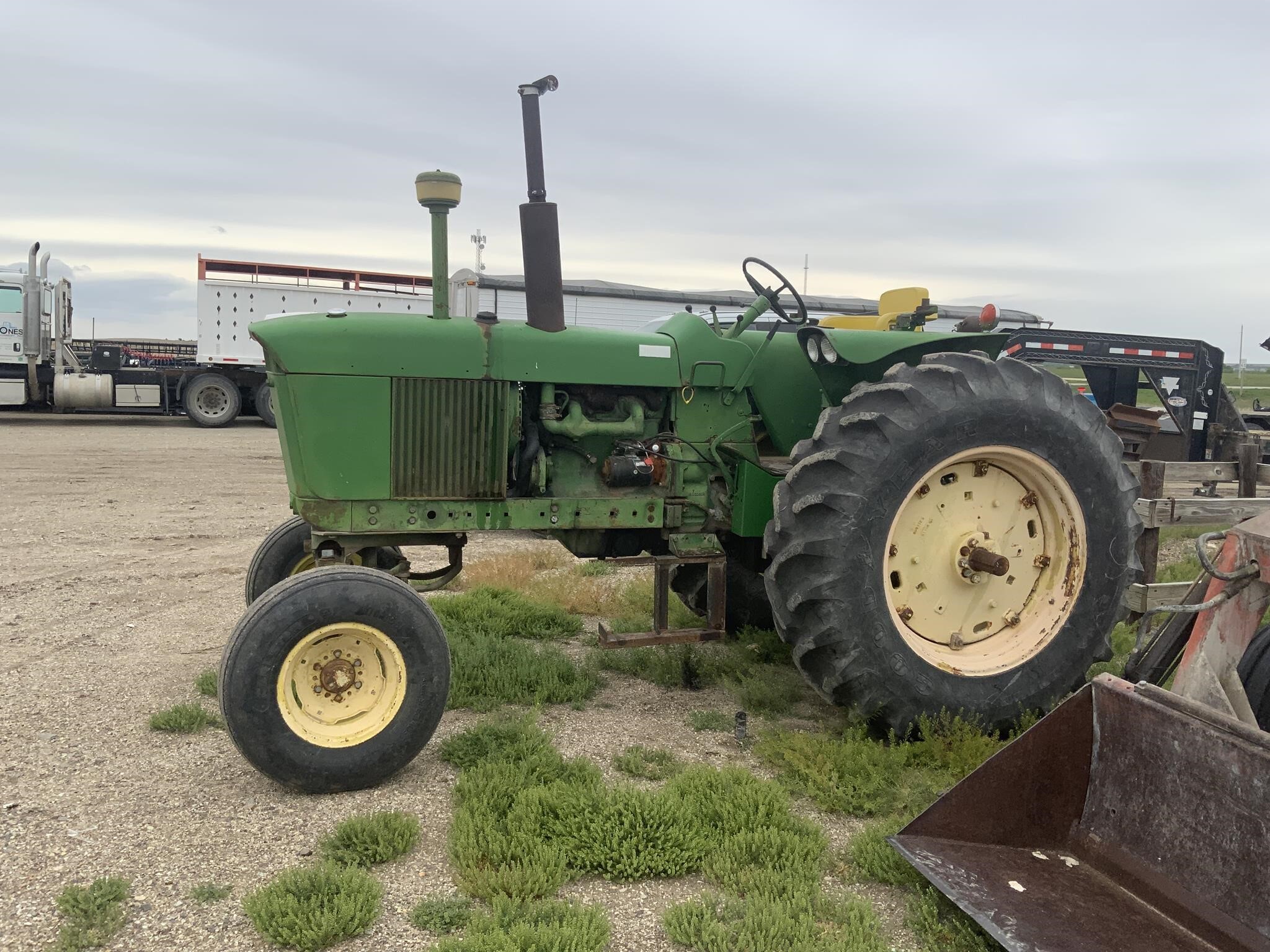  John Deere 3010 Tractor