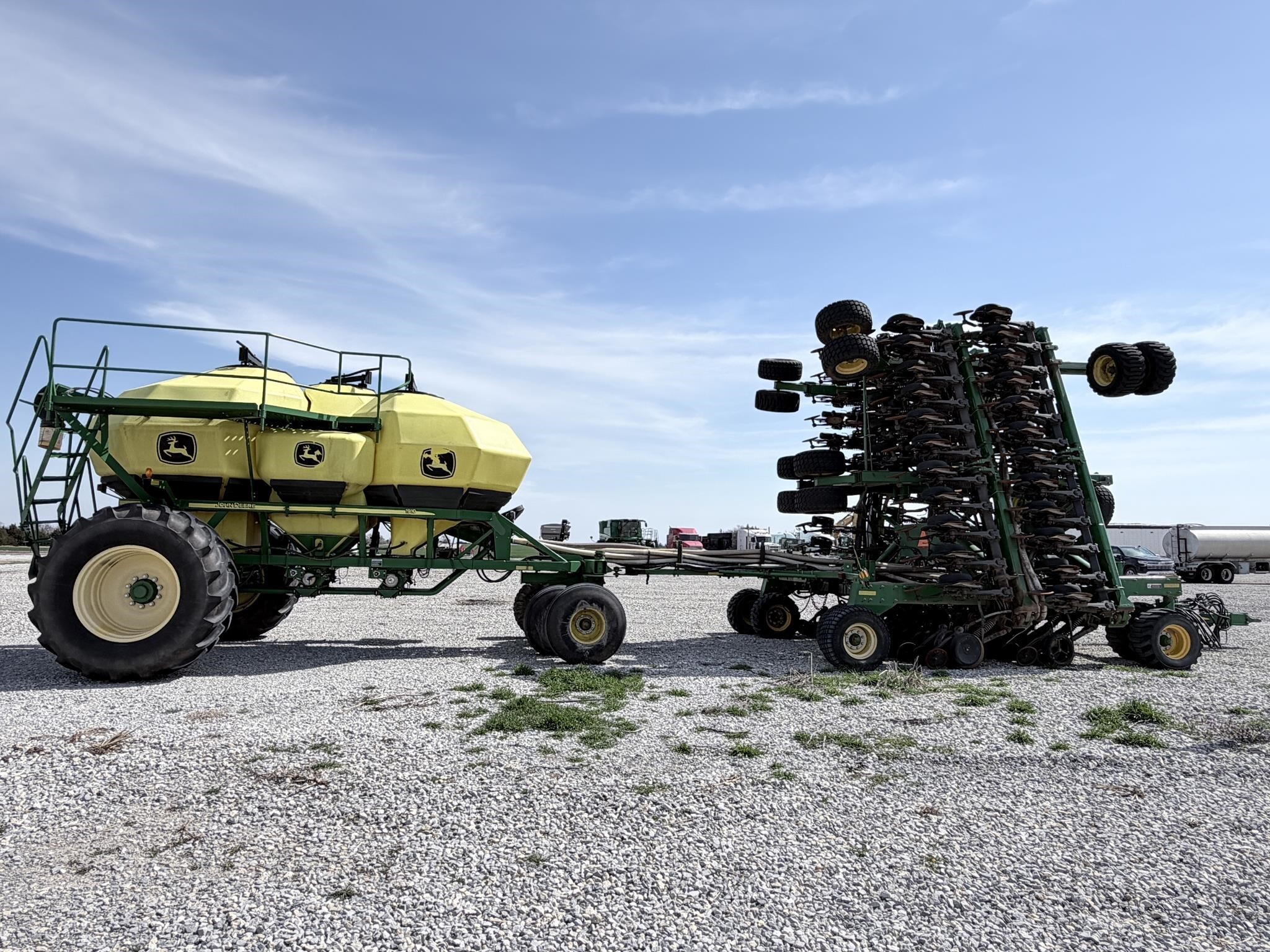 2012 John Deere 1890 Air Seeder