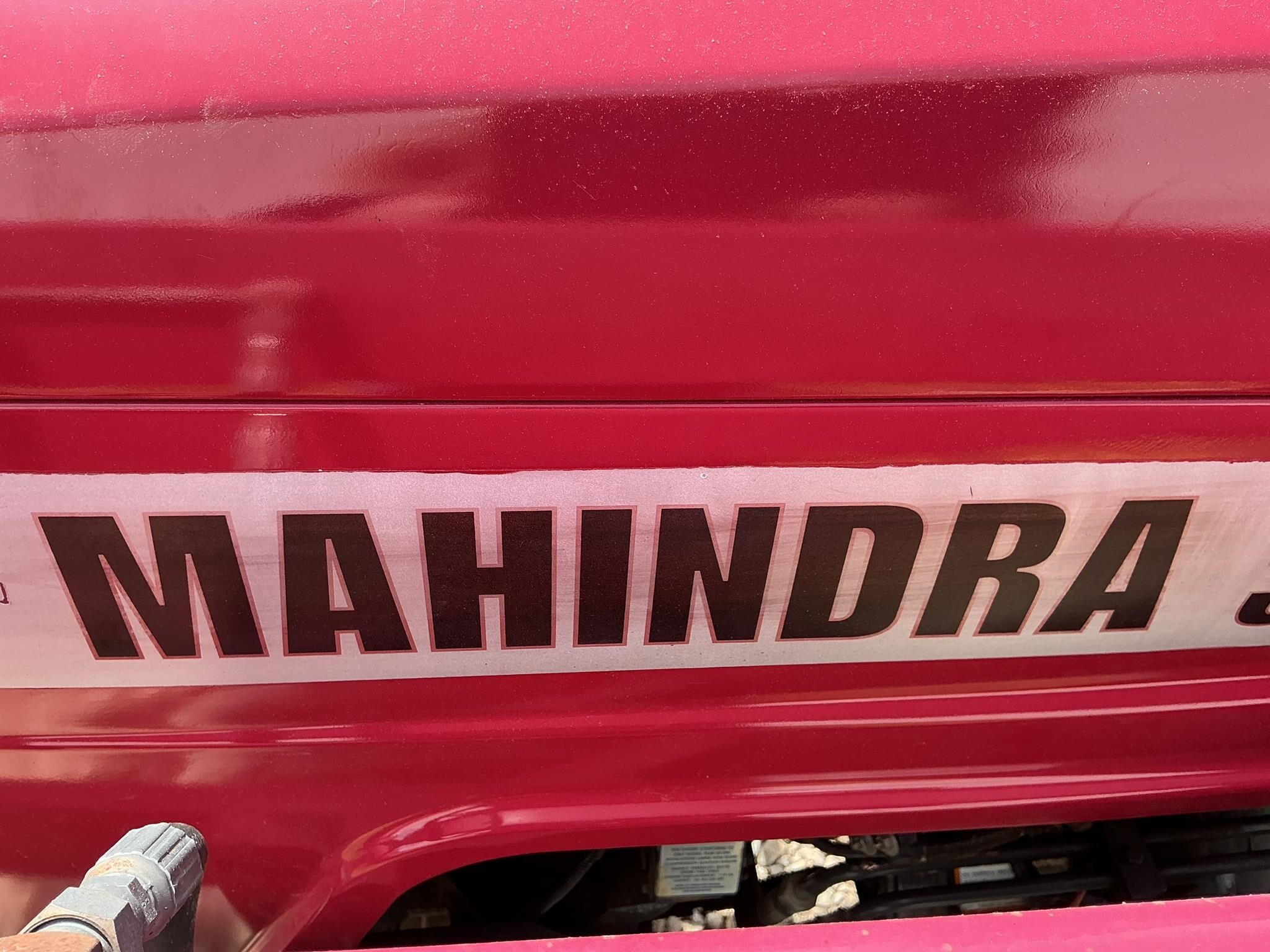  Mahindra 3525 Tractor