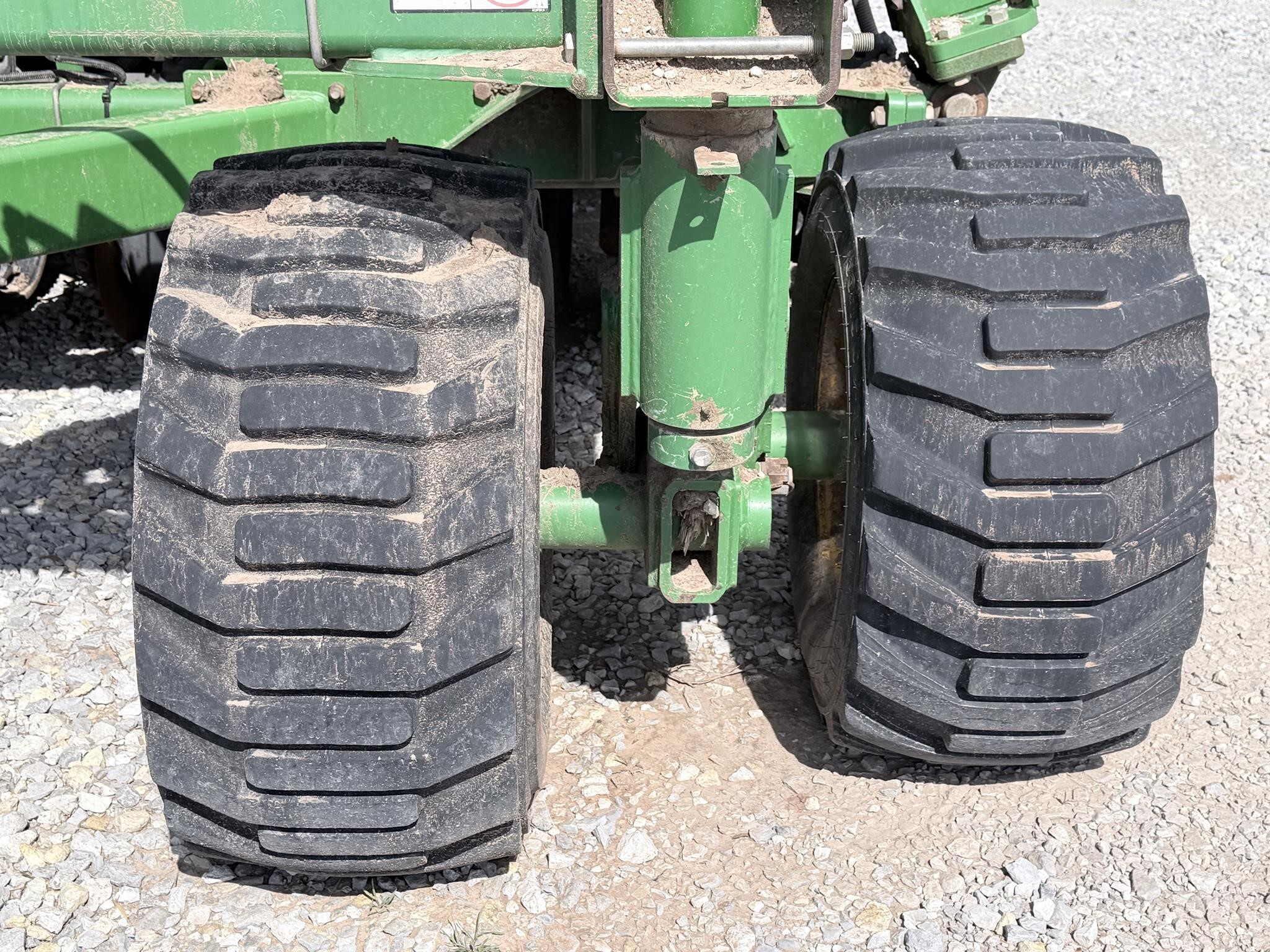 2012 John Deere 1890 Air Seeder