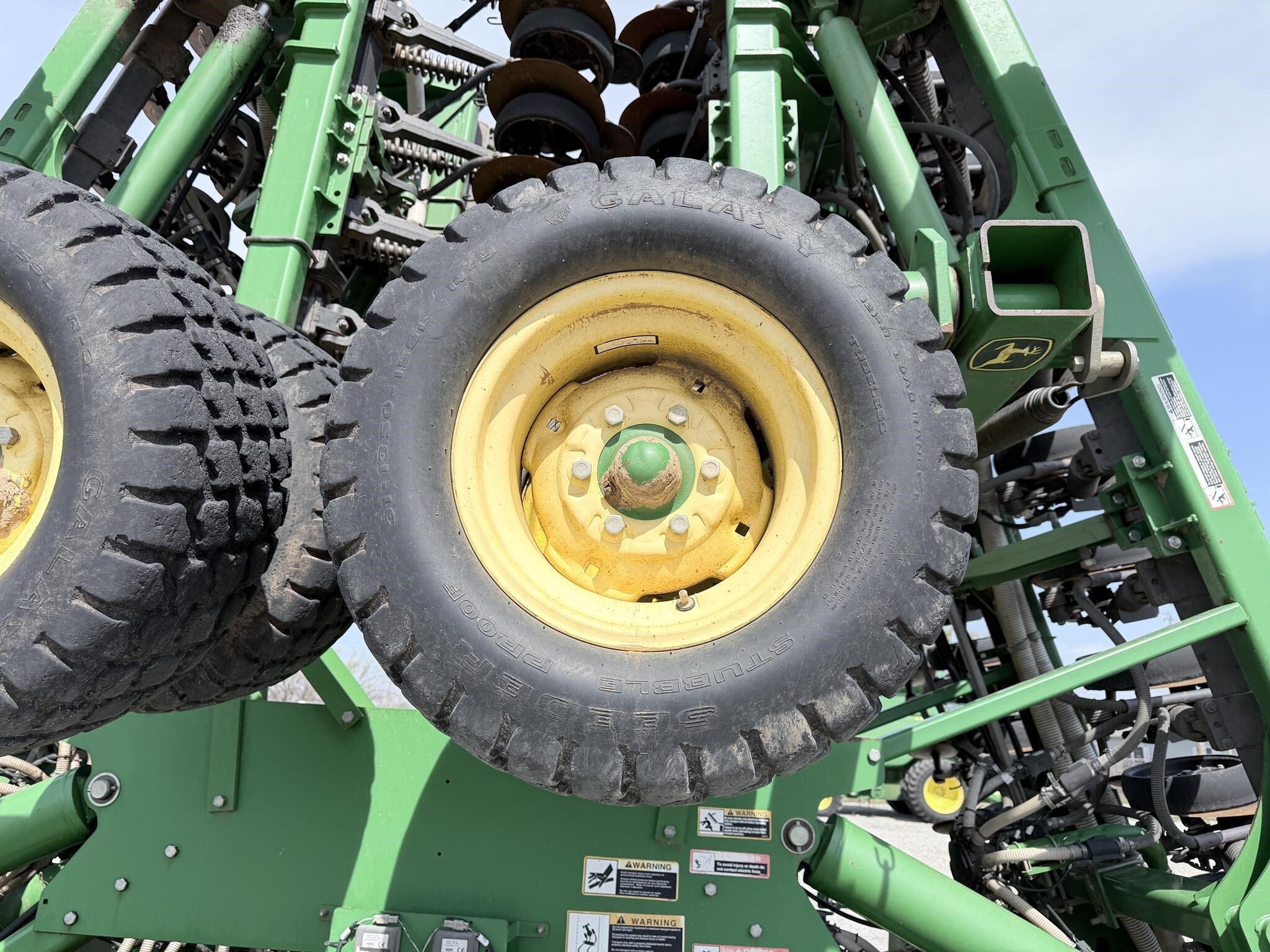 2012 John Deere 1890 Air Seeder