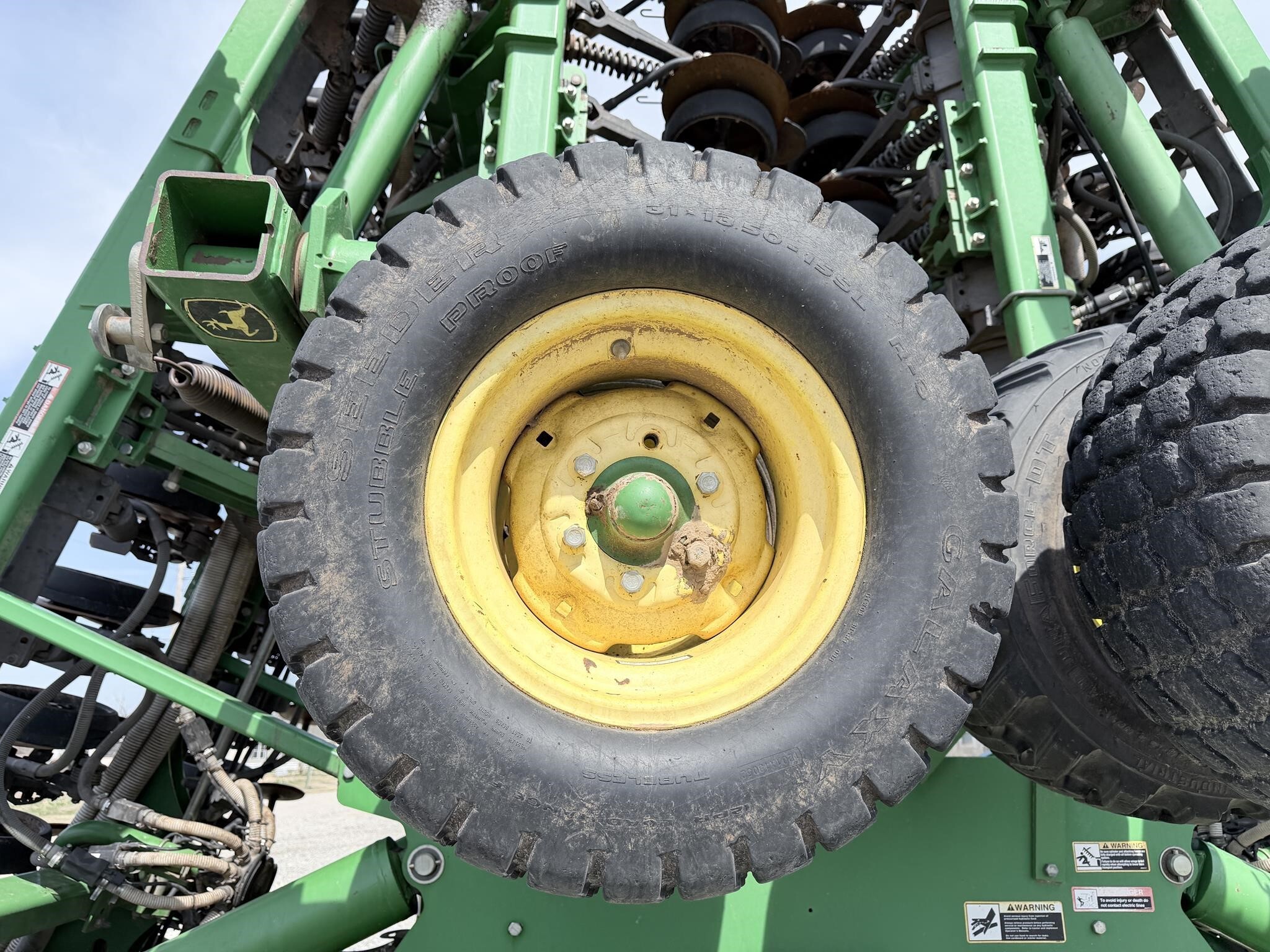 2012 John Deere 1890 Air Seeder