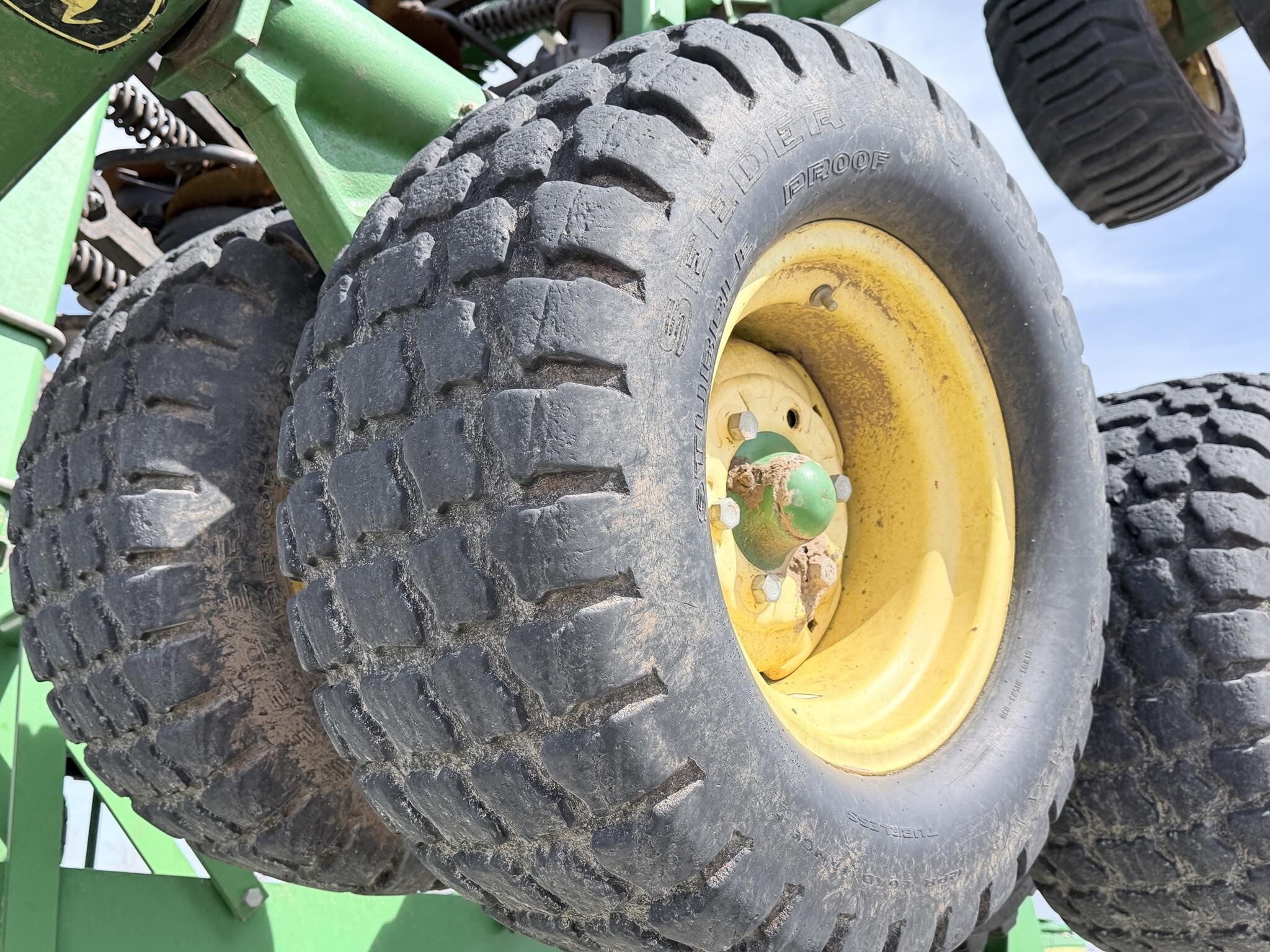 2012 John Deere 1890 Air Seeder