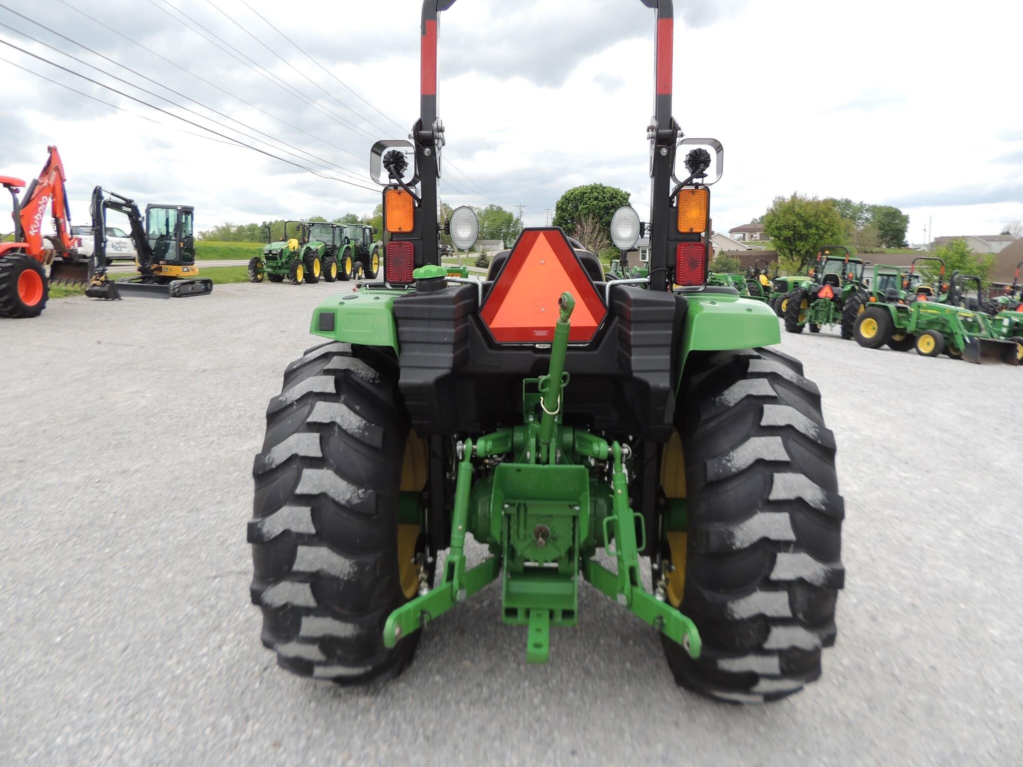 2015 John Deere 4044M Tractor